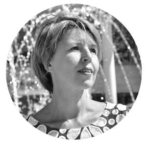 Елена Максимова